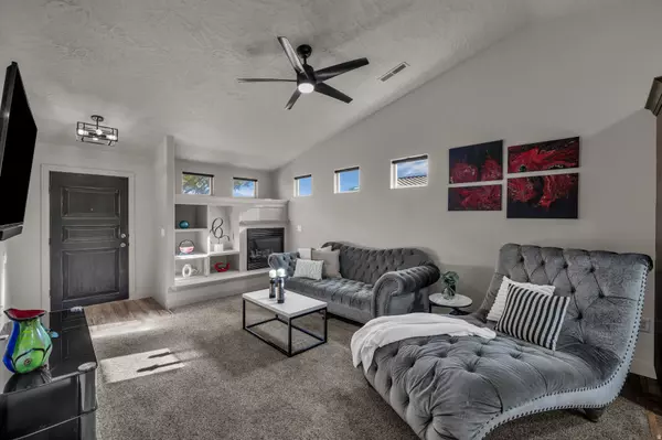 Hurricane, UT 84737,839 N 2500 W