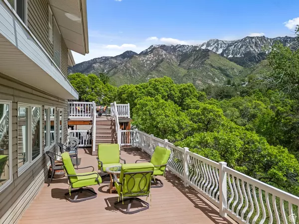 Sandy, UT 84092,15 LONE HOLLOW DR