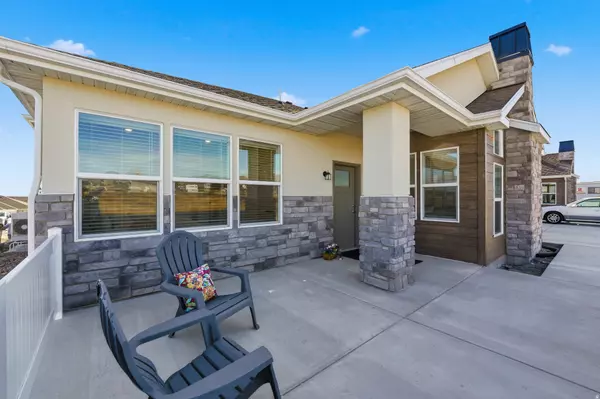 Saratoga Springs, UT 84045,1481 N SARATOGA VIEW LN #B