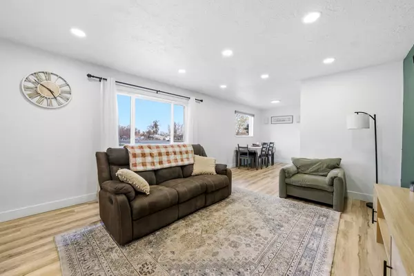 Kearns, UT 84118,4641 W 5015 S