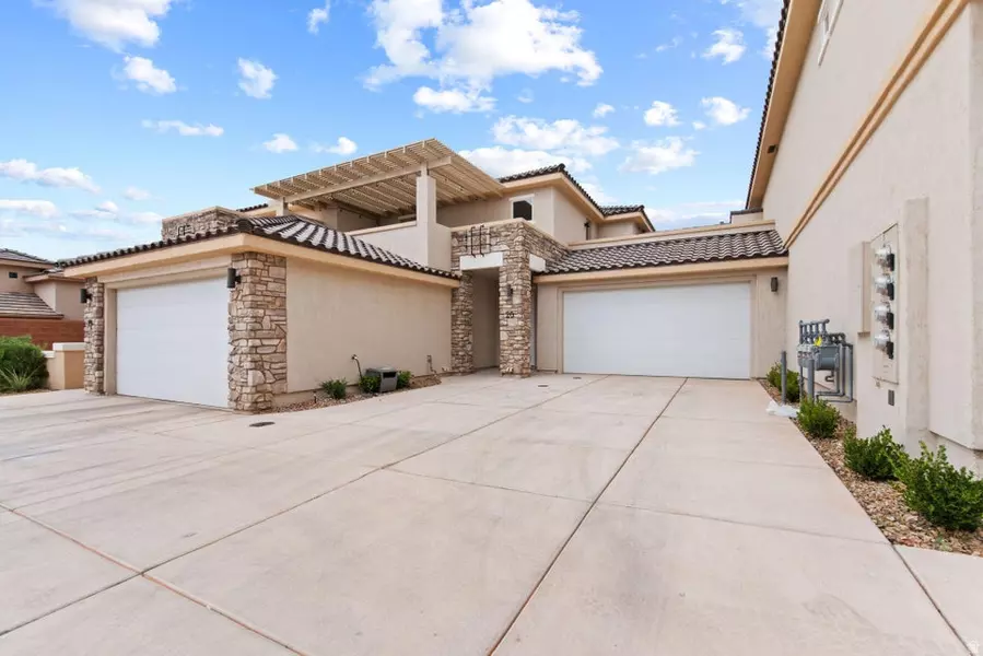 140 W CENTER ST #20, Ivins, UT 84738