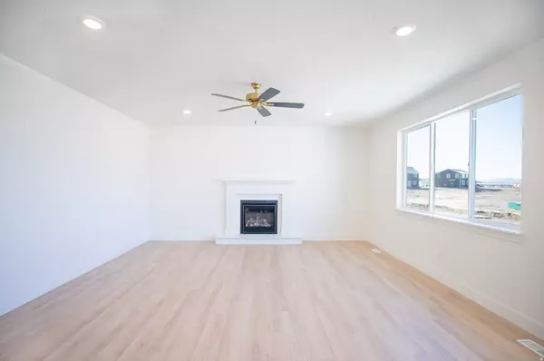 Eagle Mountain, UT 84005,2863 N CHOKECHERRY DRIVE LOT #7023