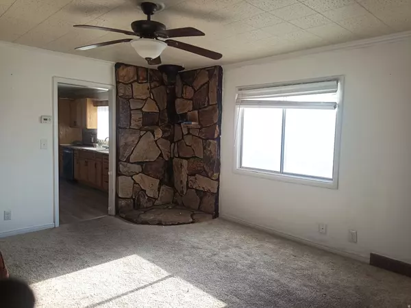 Smithfield, UT 84335,154 N 300 W