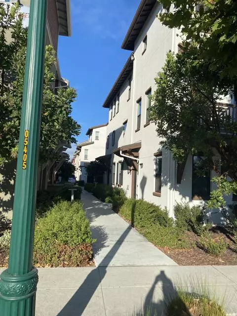 Alameda, CA 94501,2665 5th