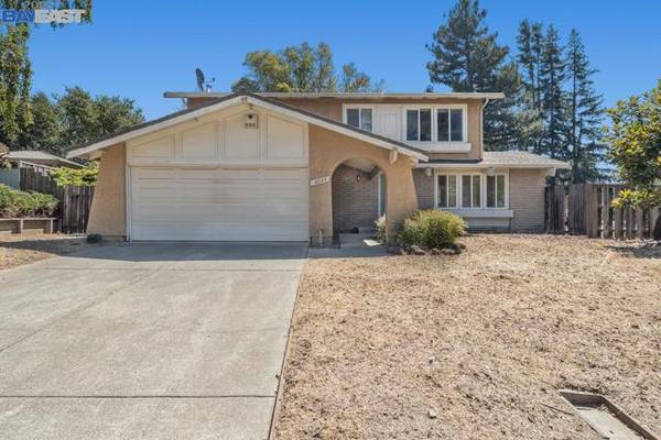 6003 Greenridge Rd, Castro Valley, CA 94552