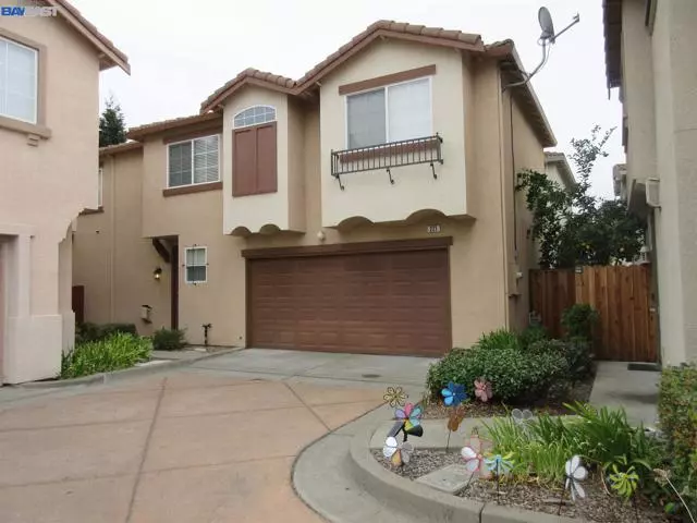 221 Accolade Dr, San Leandro, CA 94577