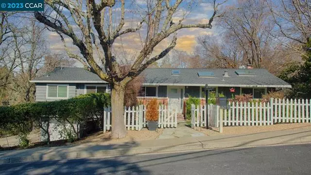 4016 Walnut Blvd, Walnut Creek, CA 94596