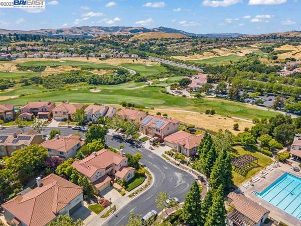 9324 Mediar Dr, San Ramon, CA 94582