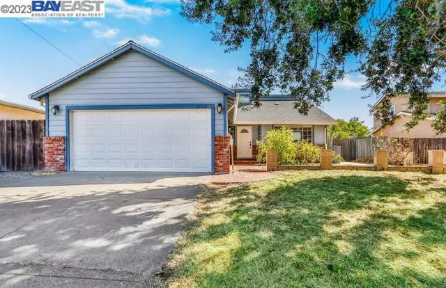 2052 San Angelo St, Fairfield, CA 94533