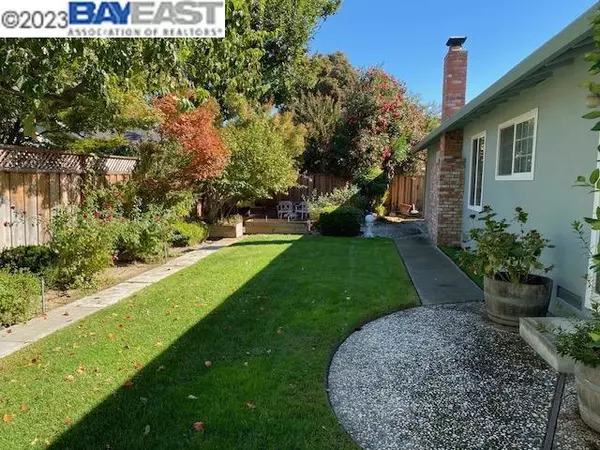 Pleasanton, CA 94566,4877 Black Ave