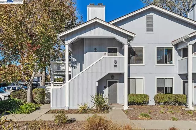 90 Schooner Ct., Richmond, CA 94804