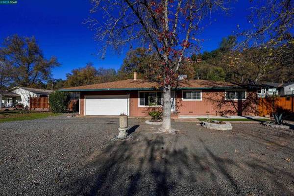 20126 Gold Flat Ct, Hidden Valley Lake, CA 95467