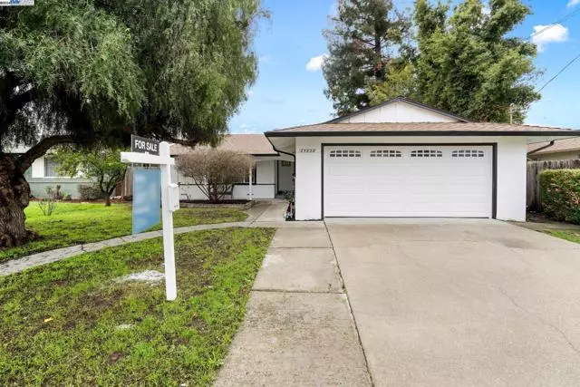 25938 Madeline Ln, Hayward, CA 94545