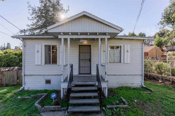 4527 Merrill Ave, Oakland, CA 94619