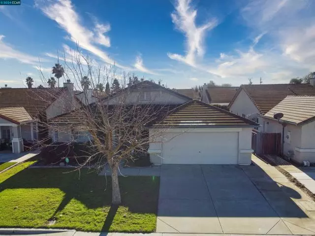 1062 Schadeck Street, Manteca, CA 95336