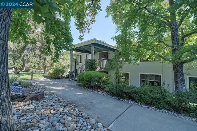 3033 Golden Rain Rd, Walnut Creek, CA 94595