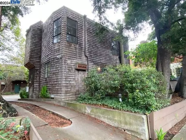 2316 Blake St, Berkeley, CA 94704