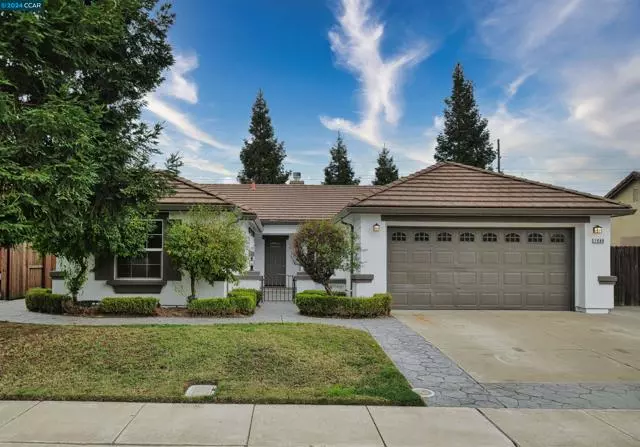 1080 Foxfire Drive, Manteca, CA 95337