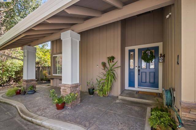 Pleasanton, CA 94566,5075 Skylark Ct