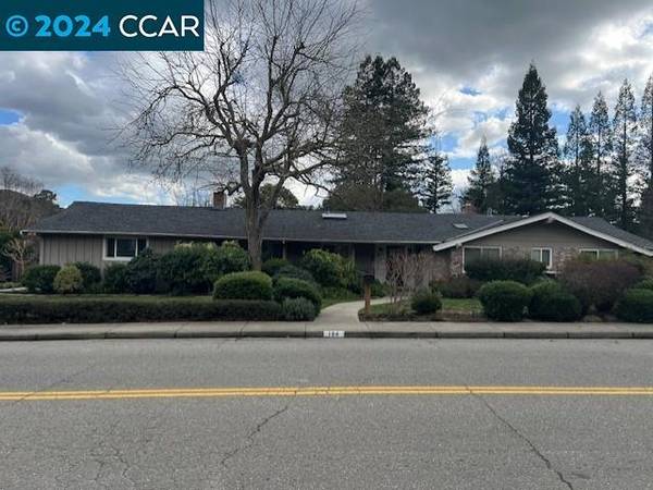 184 Corliss Dr, Moraga, CA 94556