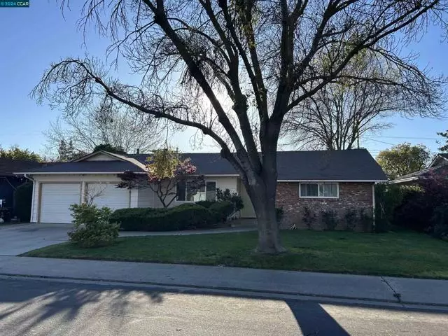 2213 Monte Verde Ave, Modesto, CA 95350