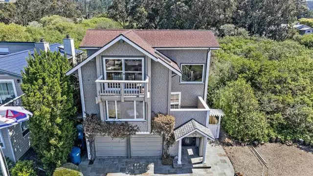 117 Alameda Ave, Half Moon Bay, CA 94019