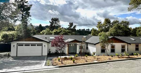 55 Muth Dr, Orinda, CA 94563