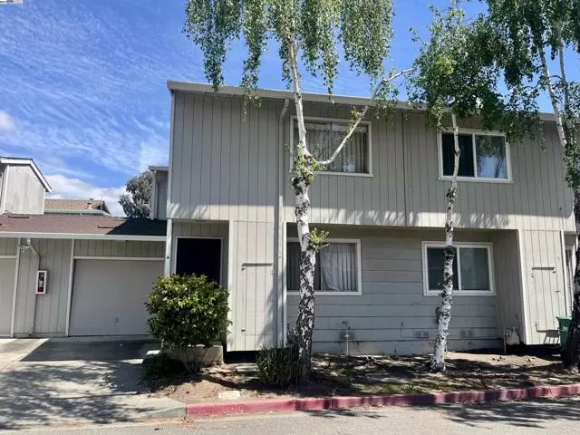 631 Foster Ct, Hayward, CA 94544