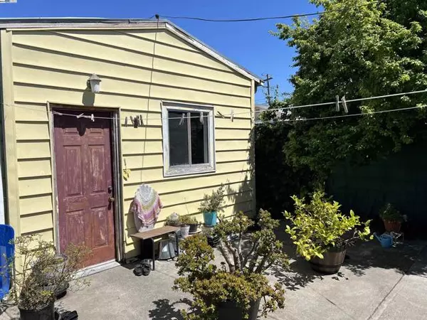 Richmond, CA 94801,722 Maple Ave