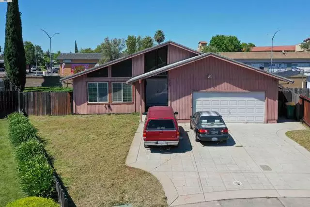 829 Cambridge Dr, Stockton, CA 95207