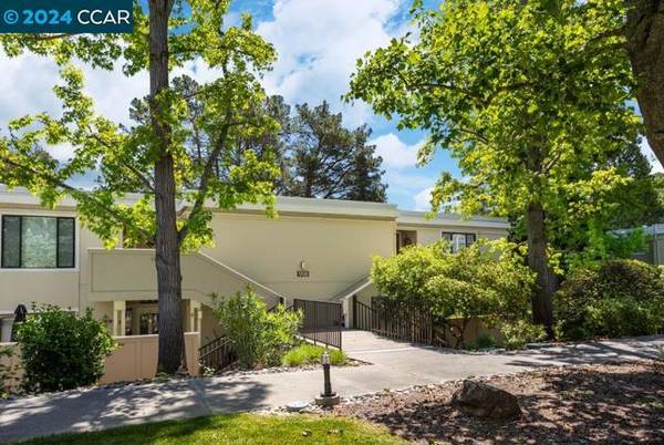 1708 Oakmont Dr, Walnut Creek, CA 94595