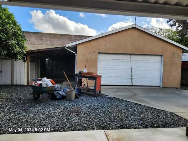 San Leandro, CA 94577,1063 Martin Blvd