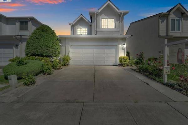 4830 Garnet Cmn, Fremont, CA 94555