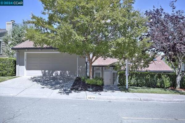 1873 Saint Andrews Dr, Moraga, CA 94556