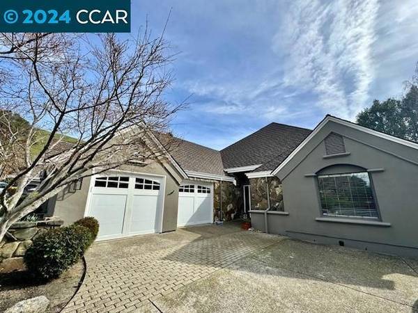 5 Tracy Ct, Moraga, CA 94556