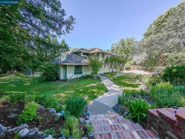 1131 Douglas Ct, Alamo, CA 94507