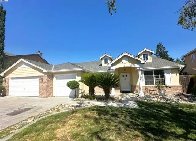 Manteca, CA 95337,2074 Woodbine Ave