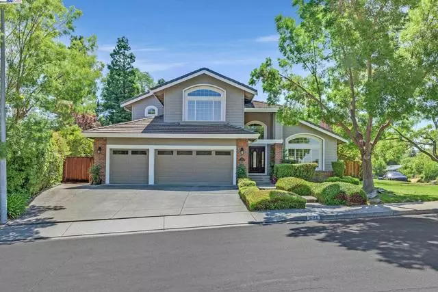 5186 Mount Tam Cir, Pleasanton, CA 94588