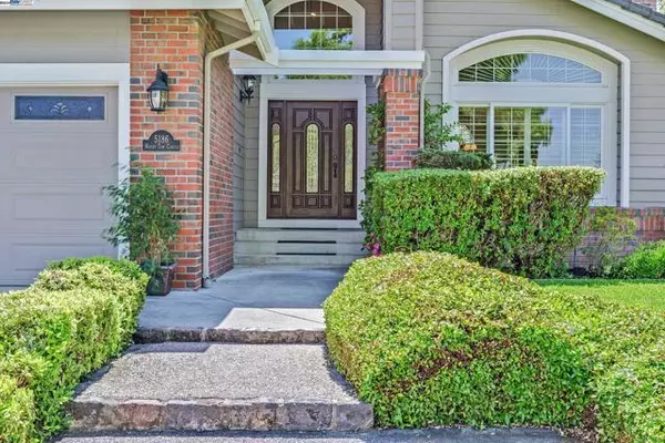 Pleasanton, CA 94588,5186 Mount Tam Cir