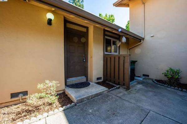 1753 Countrywood Ct, Walnut Creek, CA 94598