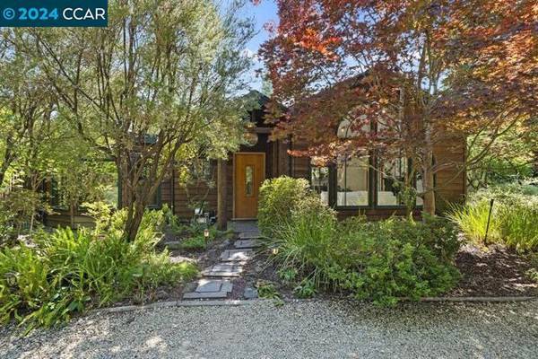 15 Lost Valley Dr, Orinda, CA 94563