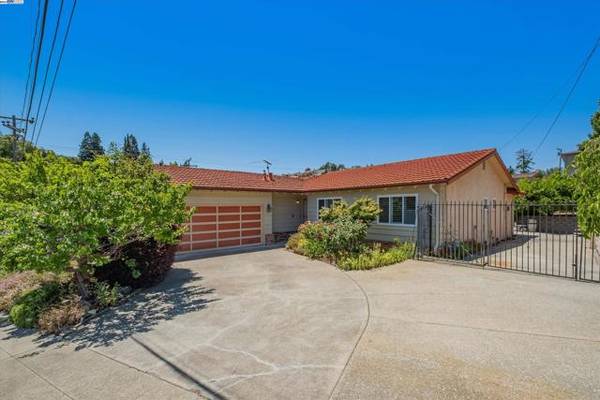 2706 Jennifer Dr, Castro Valley, CA 94546