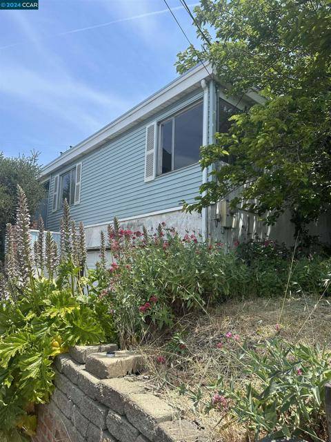 2758 Del Monte Ave, El Cerrito, CA 94530