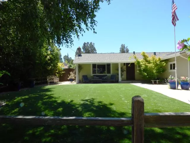 254 Gil Blas Rd, Danville, CA 94526