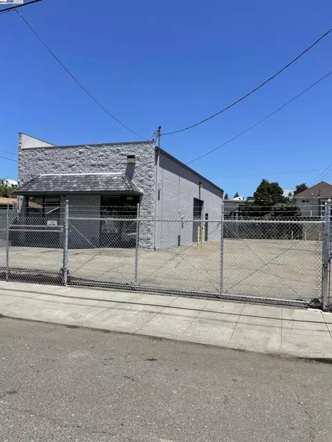 Oakland, CA 94601,3326 Elmwood Ave