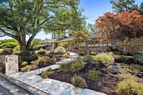 234 Scofield Dr, Moraga, CA 94556