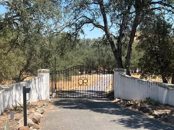 6100 Gassner Rd, Burson, CA 95225