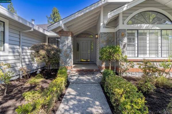 3 Peralta Ct, Moraga, CA 94556