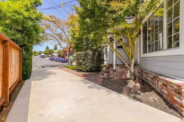 Castro Valley, CA 94546,22438 Moyers St