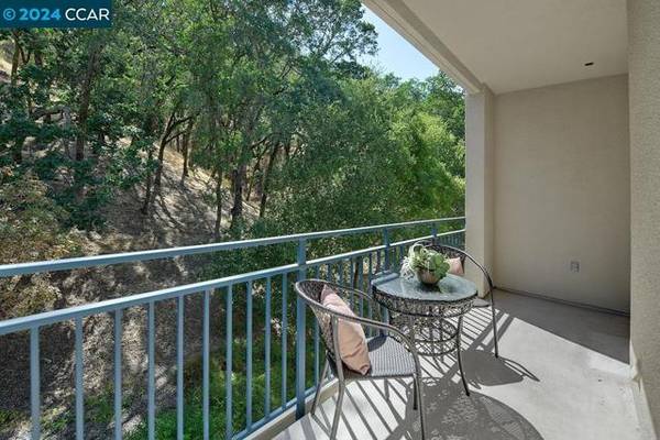 5920 Horsemans Canyon Dr, Walnut Creek, CA 94595